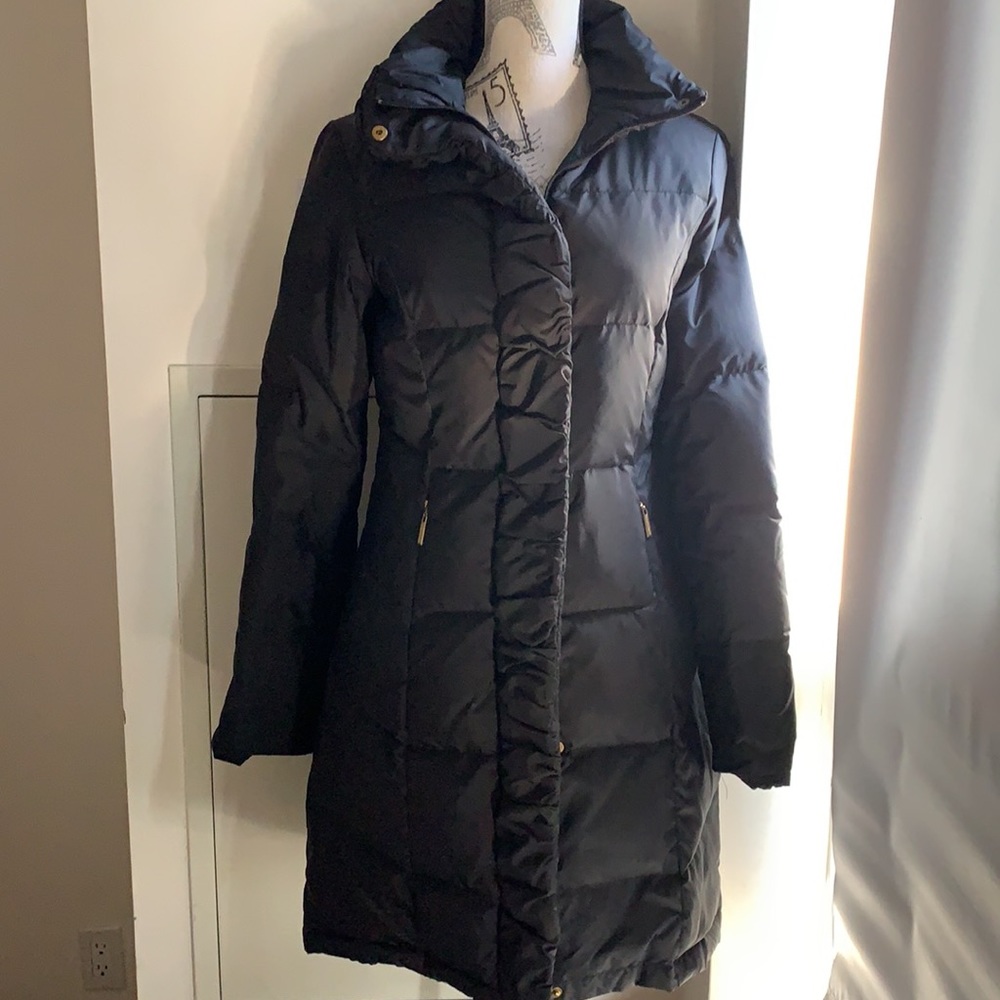 Ellen Tracy black puffer coat size XS  like new !